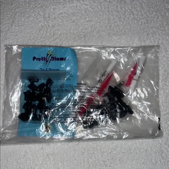 Pretty Claws Nail Kit with glue (F)