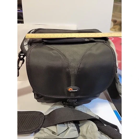 Lowepro Universal DSLR Camera Bag w/ Strap + Rain Cover Black