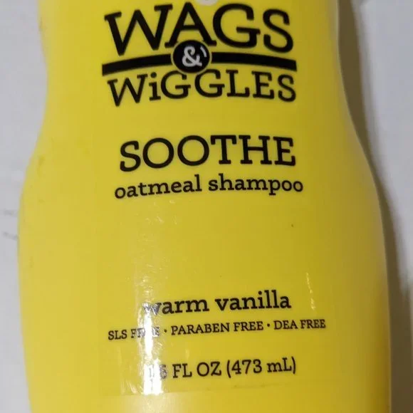 Wags & Wiggles Oatmeal Shampoo for Dogs
