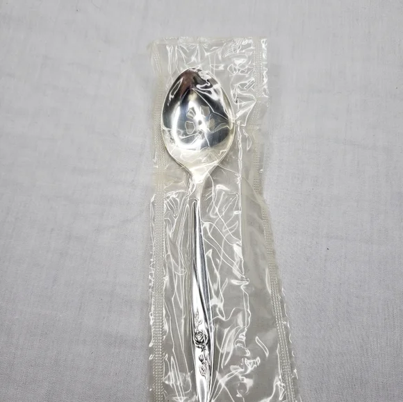 Onieda Silverplate Slotted Serving Spoon Roses 6 Inches Sugar Sifter