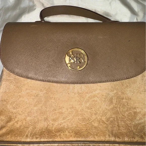 🌹Nina Ricci 🌹 canvasTan and Gold top handle bag