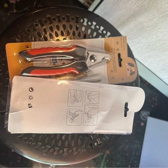 Pet Nail Clippers with Red and Silver Handles