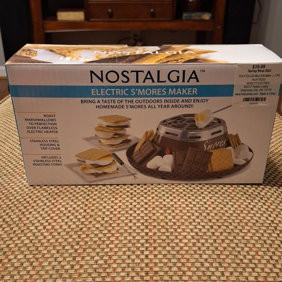 Nostalgia Electric S'mores Maker - Black and Silver