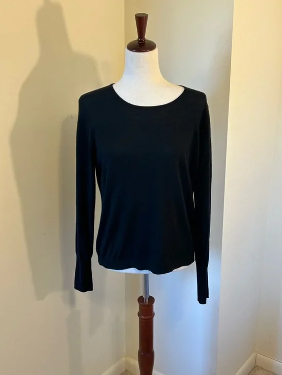 J. Crew Black Merino EUC SZ M Long Sleeve Scoop Neck Top | Lightweight Sweater.
