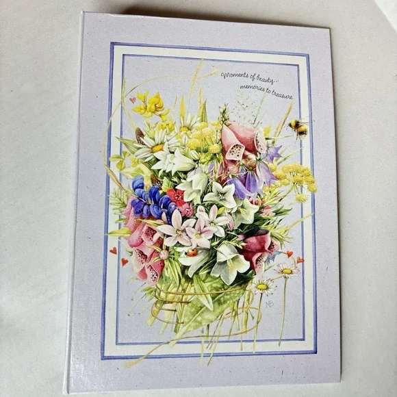 Hallmark Marjolein‎ Bastin Photo Album Flower Bouquet Nature's Sketchbook Purple