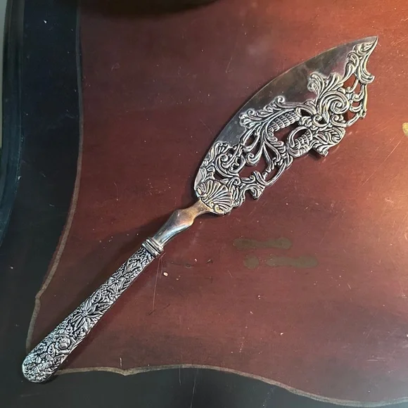 Godinger Intricate Silver Plated Fish Server