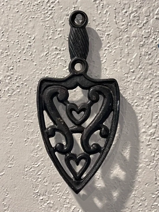 Vintage Wilton Cast Iron Heart Trivet Farmhouse Decor