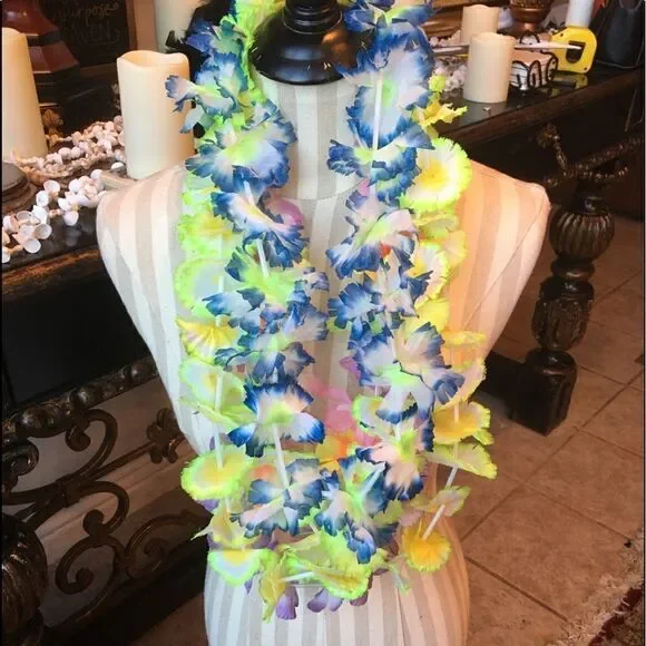 🎃 - HAWAIIAN LUAU Party Favors!