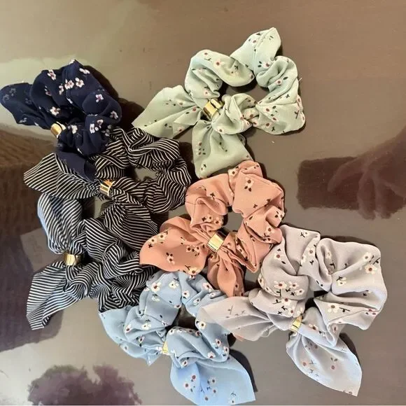 Floral Patterned Hair Scrunchies Set