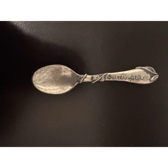 VINTAGE SWEET‎ PEA PEWTER BABY SPOON