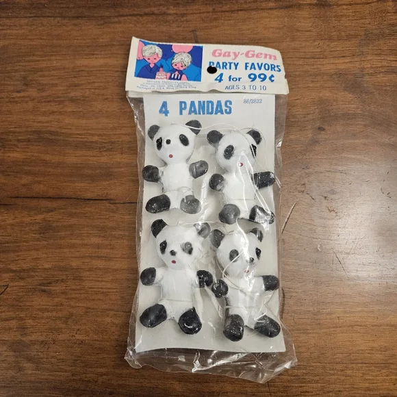 Gay-Gem 6 Party Favors Foam Pandas Vintage Hong Kong Sealed Package