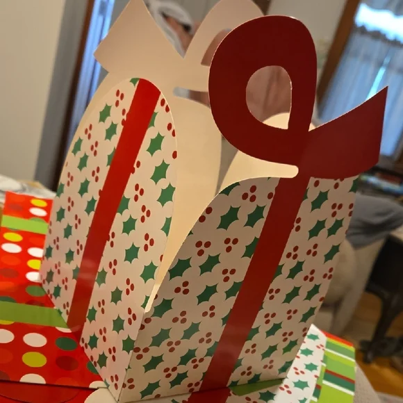 Nwt Set Of 12 Pop Up Gift Boxes