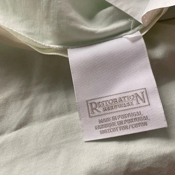 RESTORATION HARDWARE Matelassé Quilted Pillow Shams, Standard (Pair)