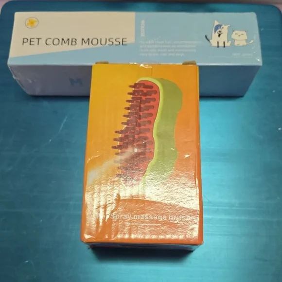 Pet Comb Mousse - Orange and Green Grooming Brush