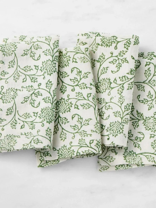 Williams Sonoma Dahlia Napkins, Set of 4 NWT Linens Kitchen Dining Entertaining