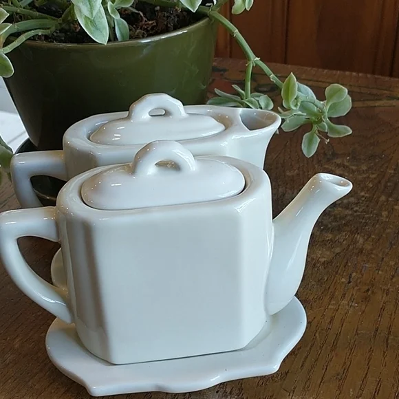 Restoration hardware white China Tea Set Crreamer Sugar 5 piece