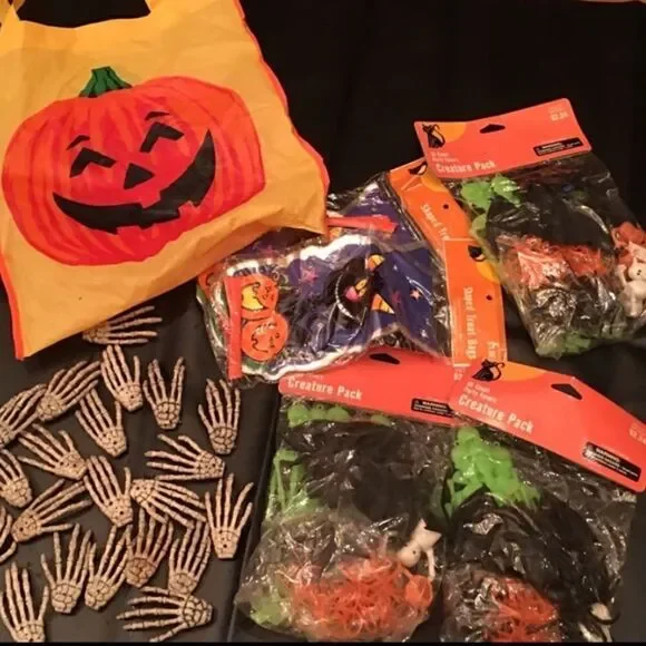 🎃 - 17 FUN Party Supplies & Decor!
