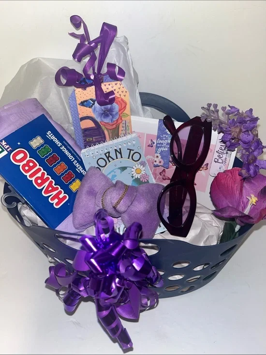 Nwt Purple Gift Basket w/loungewear Sunglasses & Accessories - Home Decor Gifts