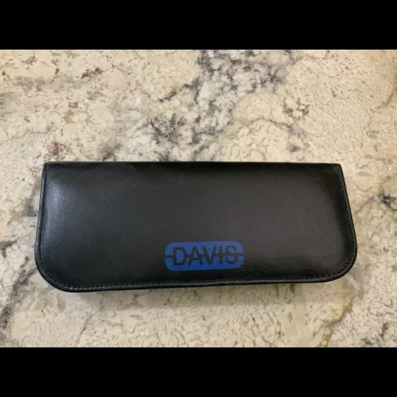 Scissor case