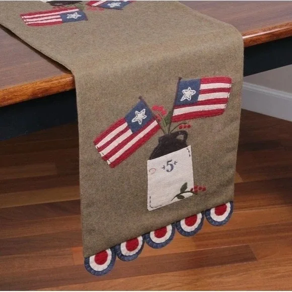 Primitive American‎ Flag & Crock Table Runner 14