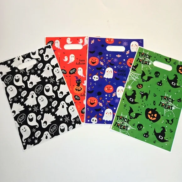 20 Halloween Themed Gift Bags