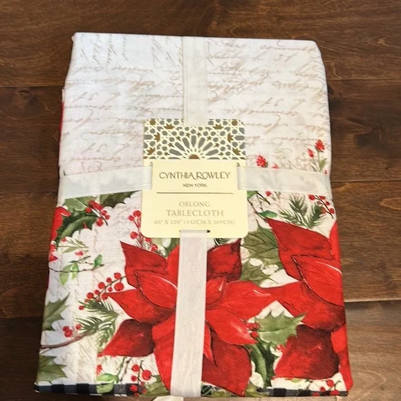 Cynthia Rowley tablecloth 60”x120” Christmas poinsettia