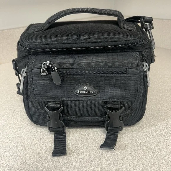 Samsonite Small Camera Bag or Camcorder Bag Compartments divisions Compact Black
