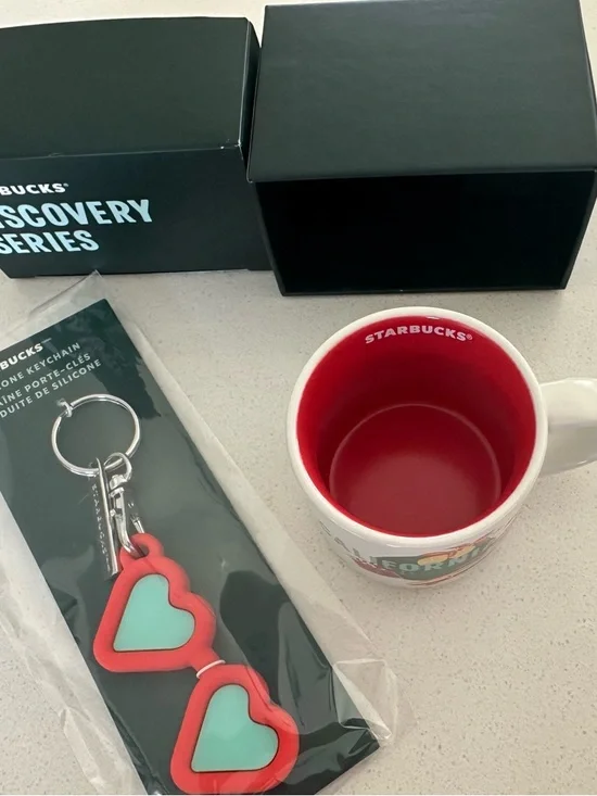 Starbucks Red & Mint Heart Keychain Gift Mug Set (2fl mug)