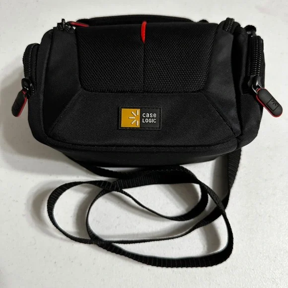 Case Logic‎ Black Compact Camera Bag Padded Digital Camcorder Case Strap Pockets