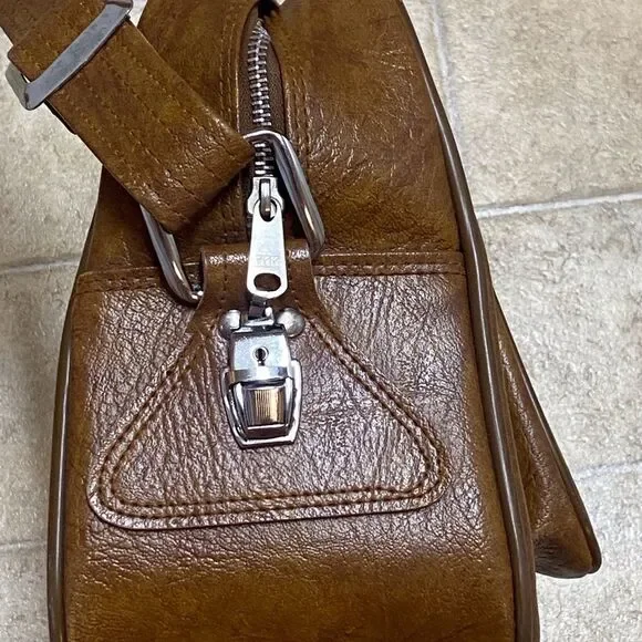 VTG,American Tourister Made In Taiwan Premium Brown Vinyl Duffel Bag