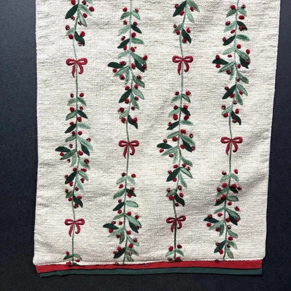 TAHARI Home Christmas Table Runner Natural Red and Green Holly Silver 16