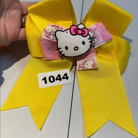 1044 Yellow Color Hello Kitty Aligator Clip Hair Bow
