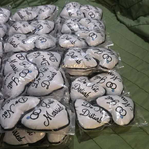 White Heart-Shaped Wedding Favors