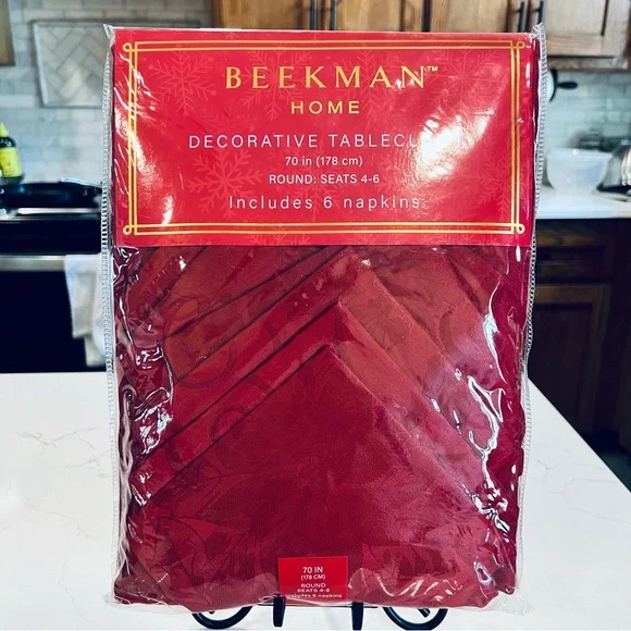 Brand New Beekman Red Holiday Tablecloth Snowflakes w 6 Napkins 70” Round