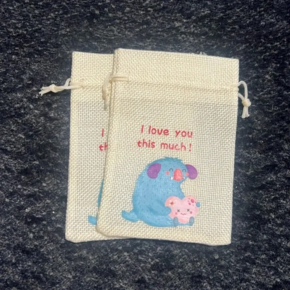 Small Burlap Gift Bags.(Set of 2)