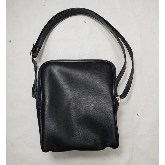 Vintage Camera Shoulder Bag W Adjustable Strap Badge Zipper Closure Size Large