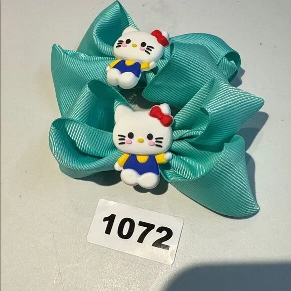 1072 Mint Green Color 2 Piece Set Hello Kitty Alligator Clip Hair Bows