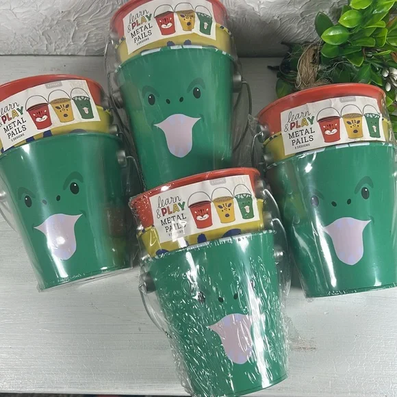 Lot of 12 Jungle Animal Metal Pails Mini Buckets Storage Pails Party Favor Kids