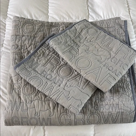 RH EMBROIDERED SAFARI SOUNDS QUILT AND 2 SHAMS