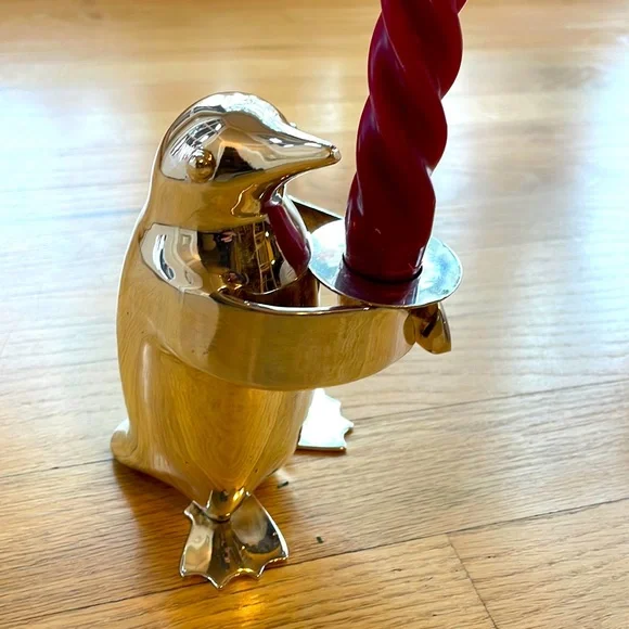 Silver plate🐧holiday candle holder