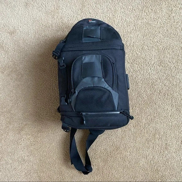 Lowepro “Slingshot 200 AW” Slingback Style Camera Bag