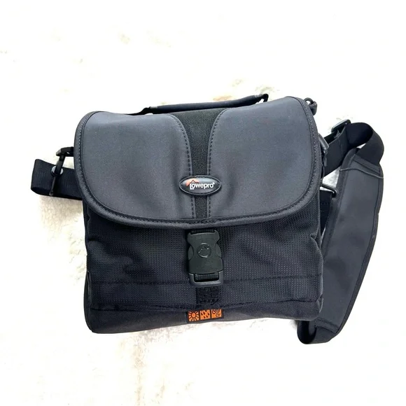 Lowepro Rezo 170 AW Camera Bag
