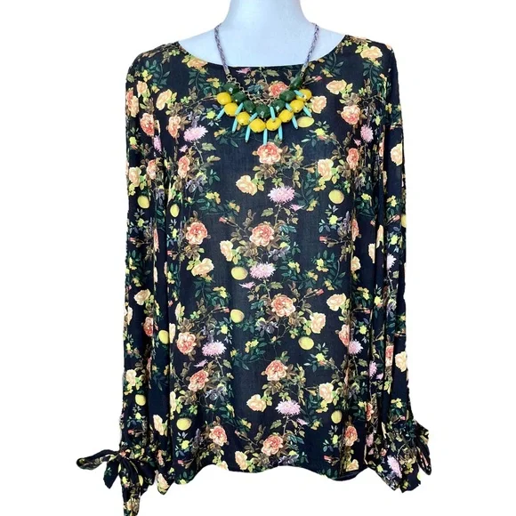 Banana Republic Women’s long sleeve black floral top, Sz M