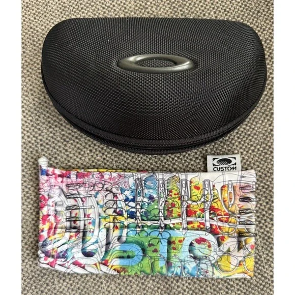 Oakley Sunglasses Case & Bag ONLY Clamshell Zip Around Ballistic Hard Case EUC