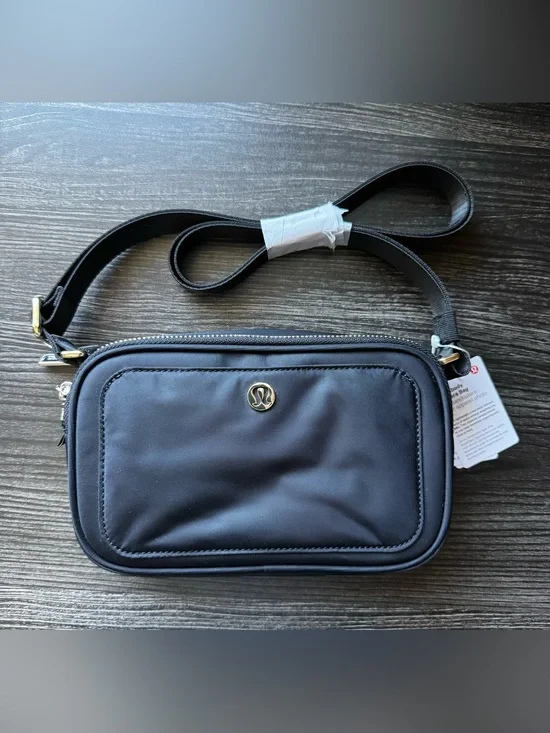 Lululemon Black Crossbody Camera Bag