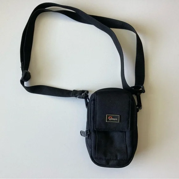 Lowepro Z20 Camera Bag Pouch Black Carrying Case Zip Stripe 6” x 3” x 2”