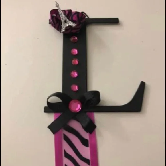 Barrettes hair clip holder