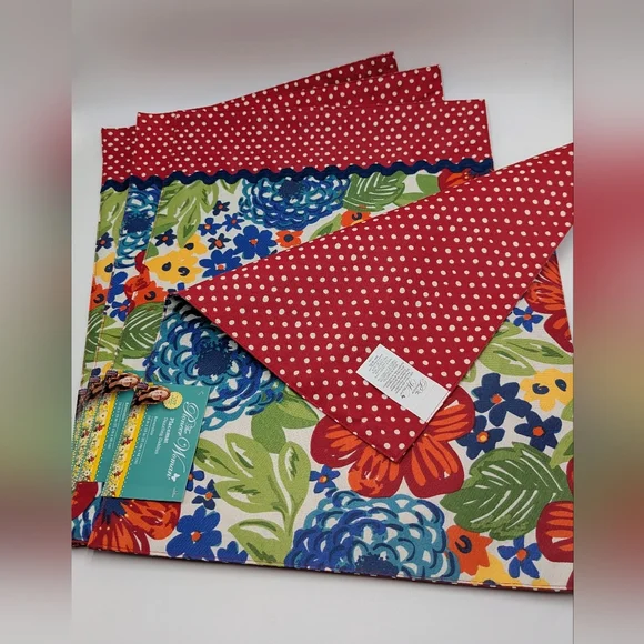 4 pcs The Pioneer Woman Reversible Placemats