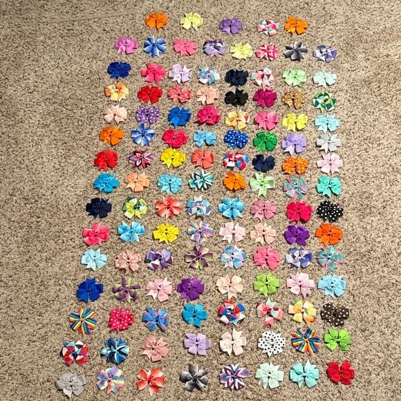 Bundle of 117 girls bow barrettes lots of variety but there are doubles