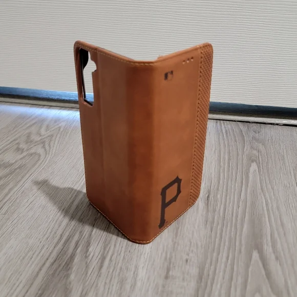 ✅️ Pittsburgh Pirates Galaxy Burn Design Folio Case